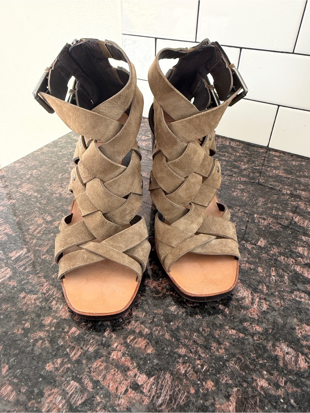 Dolce Vita Olive Suede "NOREE" Heels 9.5